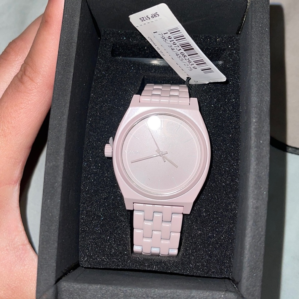 Nixon watch